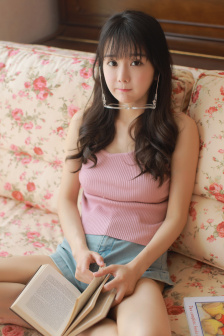 明星专题：凯尔希·格兰莫